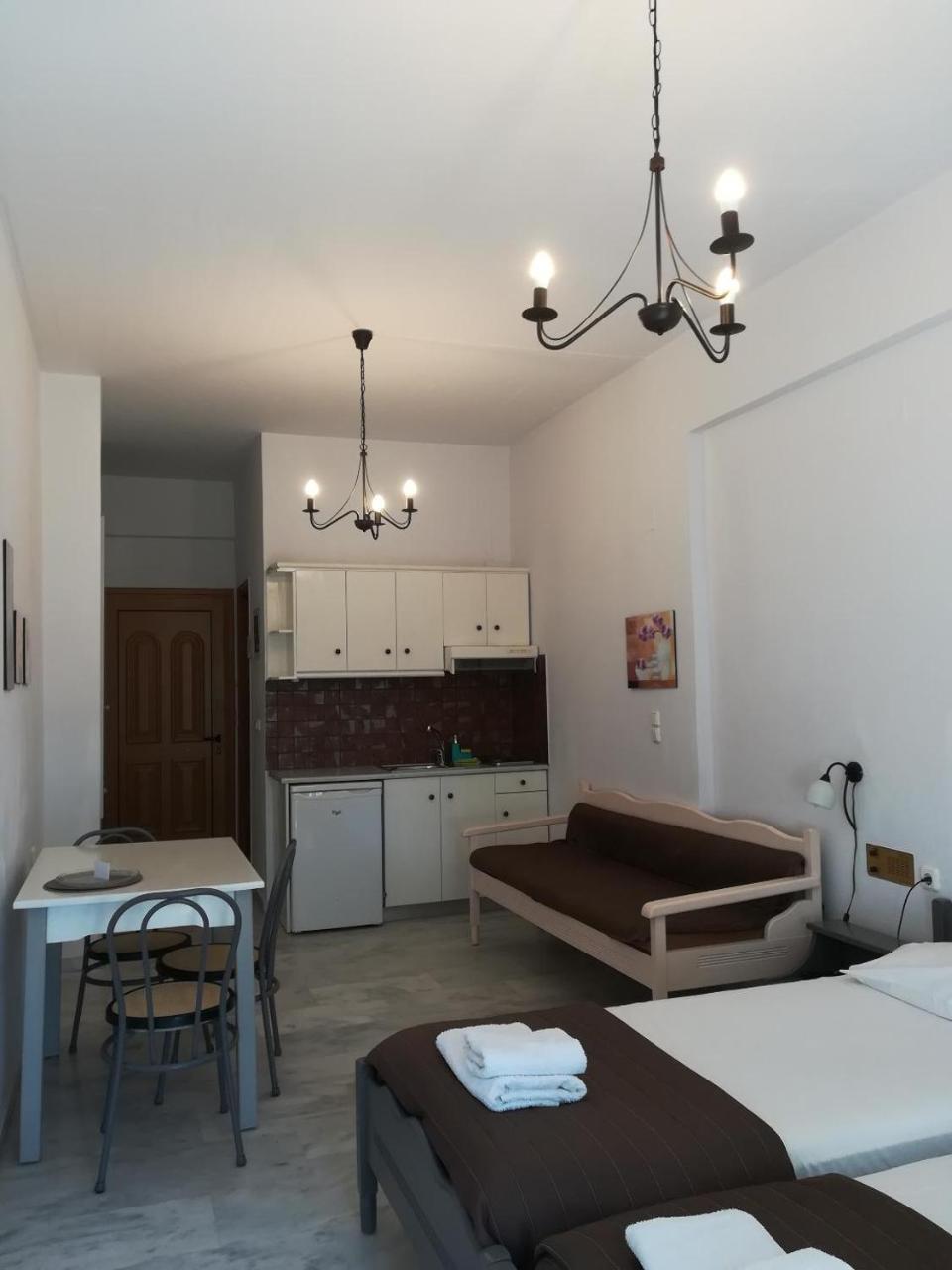 Idomeneas Apartments ซูเยีย ภายนอก รูปภาพ
